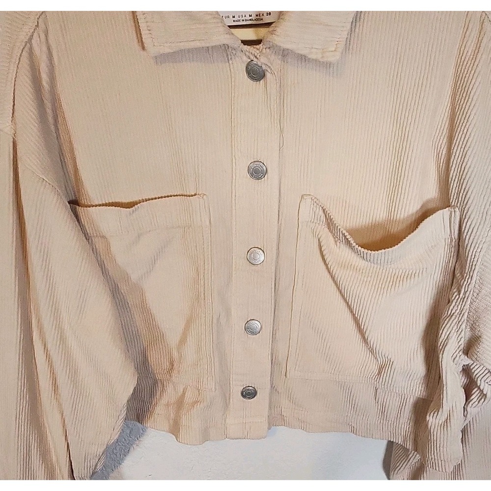 Stradivarius Cropped Corderoy Shacket Snap Branded Button Front Pockets Size M - Picture 6 of 7